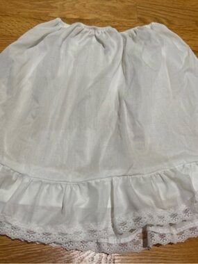 Vintage Youngland White Cotton Ruffle Slip skirt size 10
